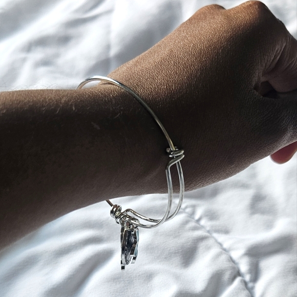 Lilo & Stitch Bangle Bracelet - Picture 4 of 4